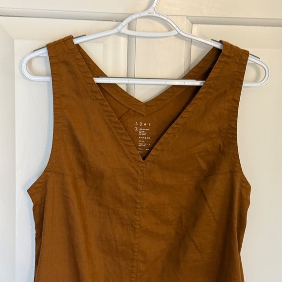 A Day v-neck snap front Dress brown 45090 - Picture 3 of 11